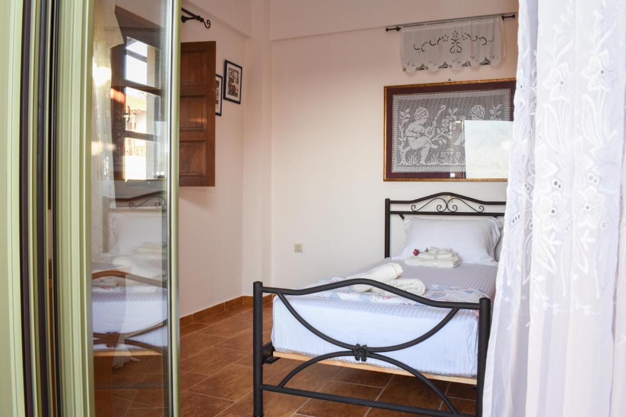 Amber Seaview Villa By The Olive Groves Kalamata Exterior photo