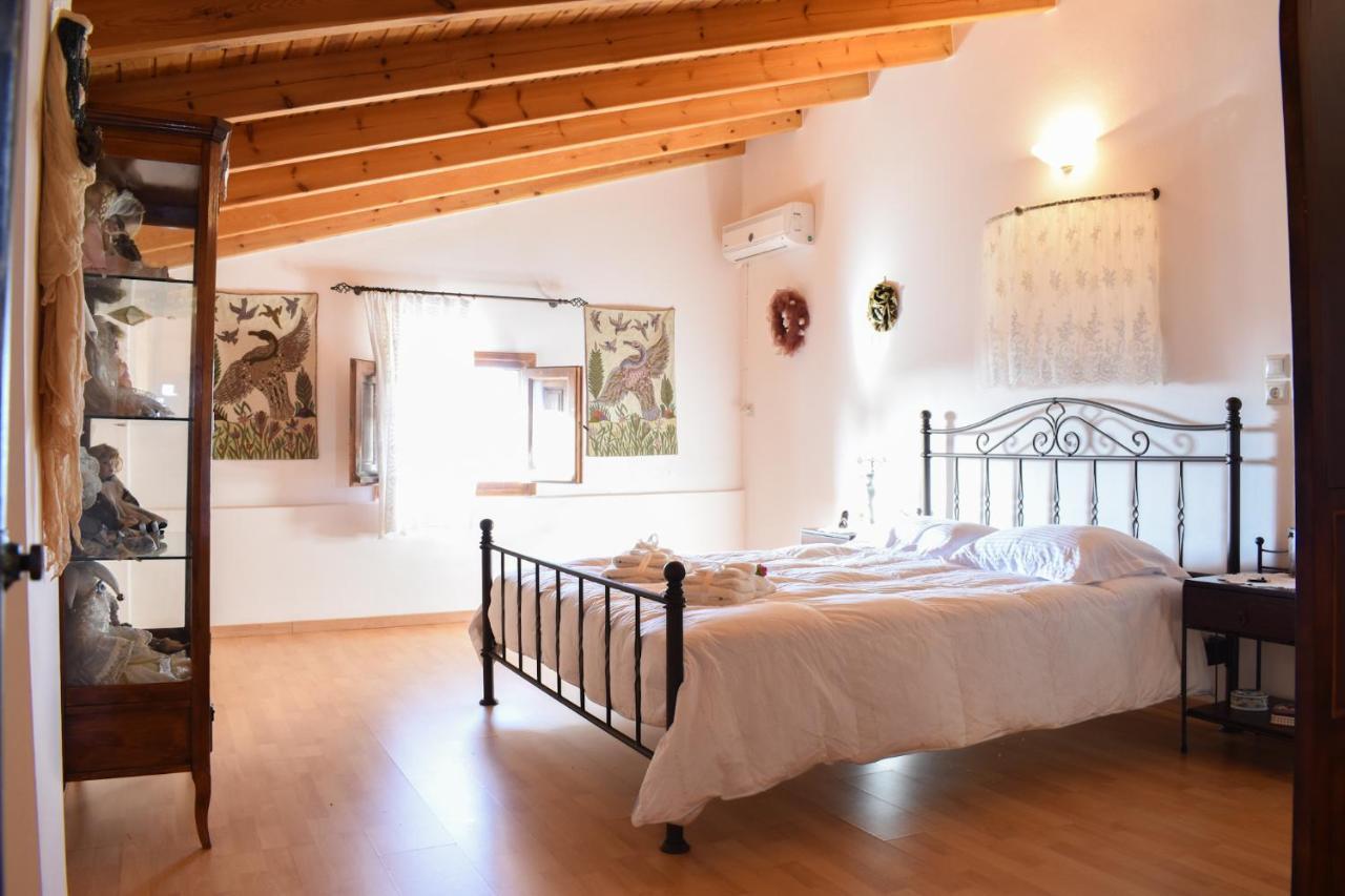 Amber Seaview Villa By The Olive Groves Kalamata Exterior photo