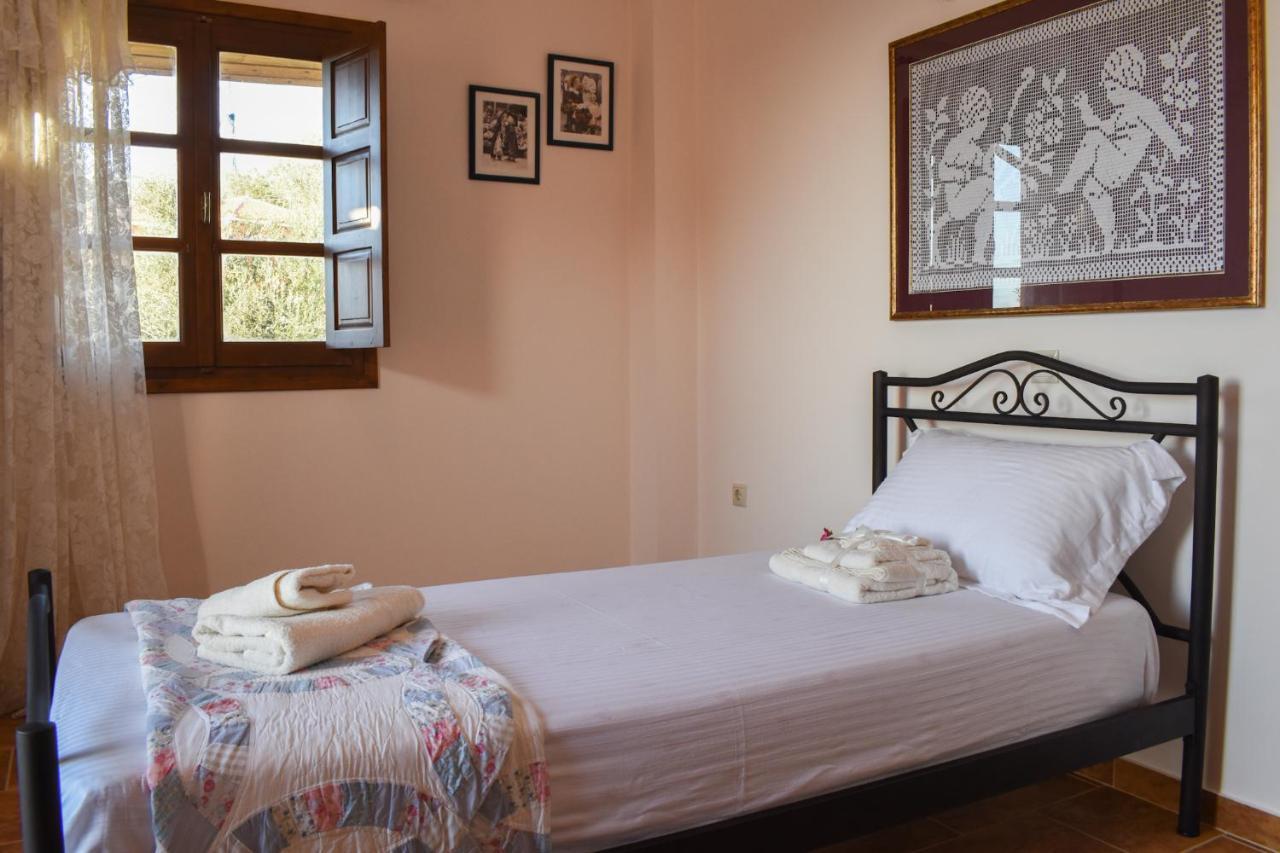 Amber Seaview Villa By The Olive Groves Kalamata Exterior photo